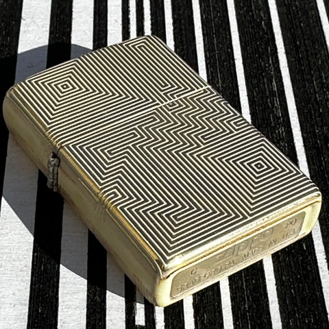 zippo lighter 04 - white and gold